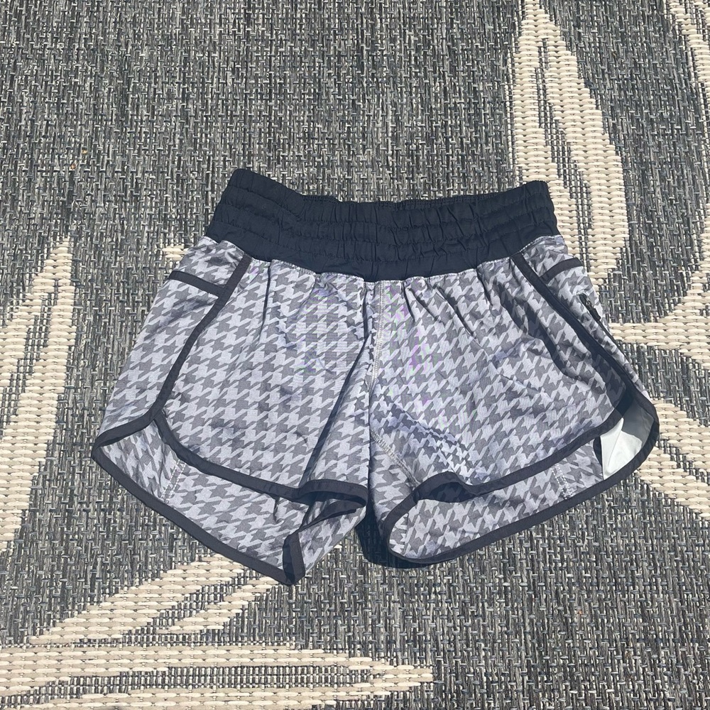 Grey lulu lemon shorts